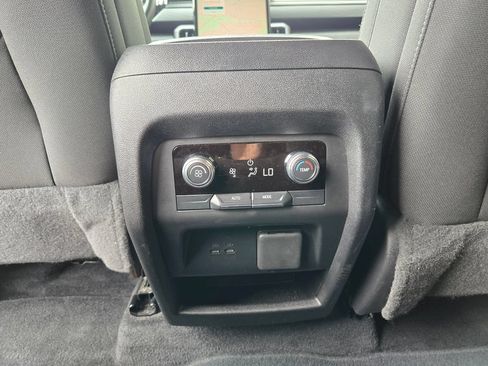 Used 2025 GMC Acadia Elevation FWD image 34