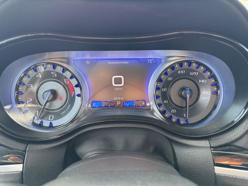 Used 2022 Chrysler 300 S w/ Comfort Group RWD image 13