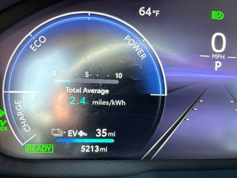 Used 2025 Toyota RAV4 XSE w/ Premium Package image 16