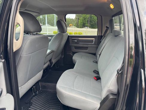 Used 2019 RAM 1500 Classic SLT image 21