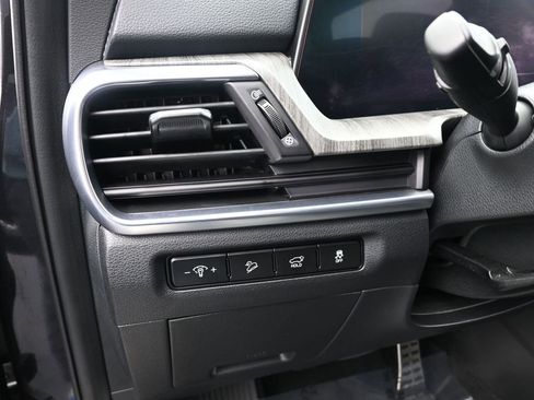 Used 2025 Kia Telluride SX w/ SX Captain's Chair Package image 20