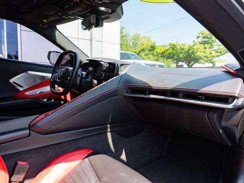 Used 2022 Chevrolet Corvette Stingray Preferred Cpe w/ Z51 Performance Package RWD image 20