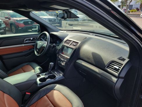 Certified 2019 Ford Explorer XLT w/ Equipment Group 202A image 30