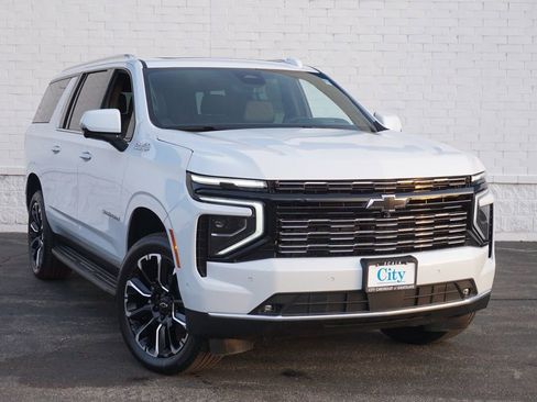 New 2026 Chevrolet Suburban High Country image 4