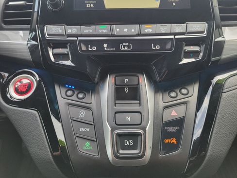 Used 2024 Honda Odyssey Elite image 18