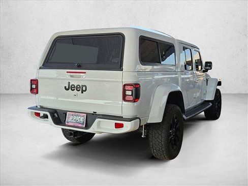 Used 2023 Jeep Gladiator Overland AWD/4WD image 5