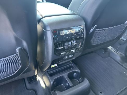 Used 2021 Jeep Grand Cherokee L Limited image 22