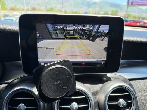 Used 2017 Mercedes-Benz GLC 300 4MATIC image 17