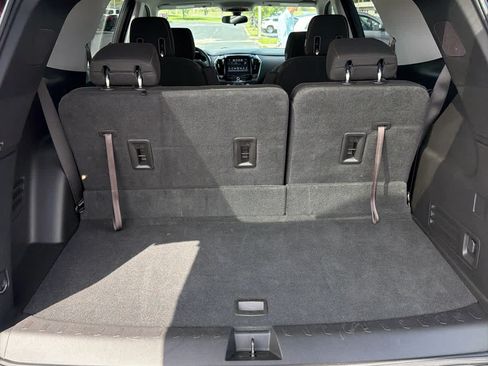Used 2018 Chevrolet Traverse LT FWD image 25