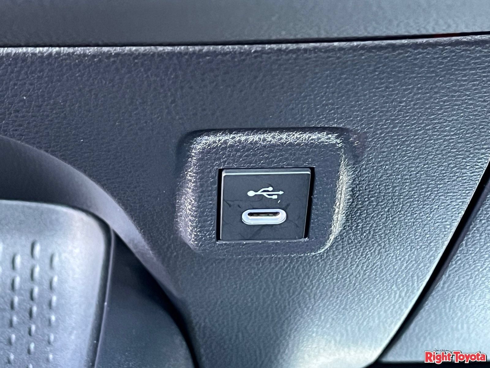 Certified 2025 Toyota Corolla LE FWD image 27