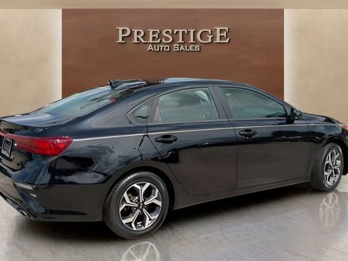 Used 2021 Kia Forte LXS FWD image 29