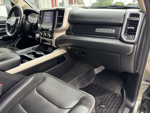 Used 2021 RAM 1500 Laramie AWD/4WD image 12