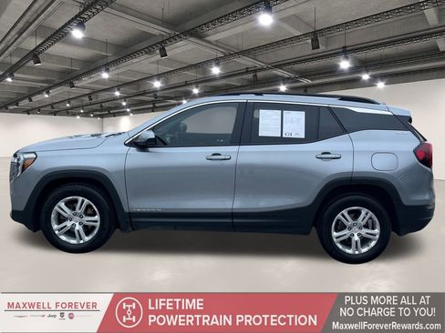 Used 2024 GMC Terrain SLE w/ Driver Convenience Package image 13