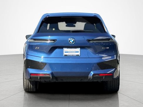 Used 2022 BMW iX xDrive50 w/ Premium Package AWD/4WD image 4