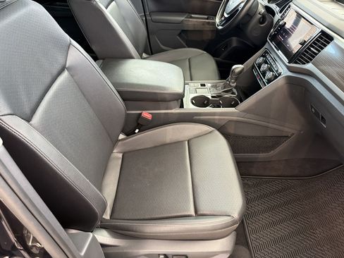 Used 2018 Volkswagen Atlas SEL FWD image 24