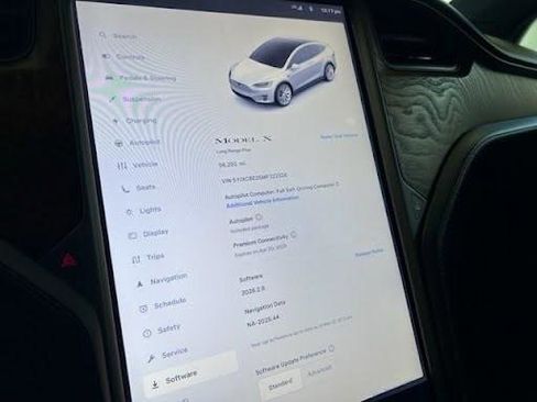 Used 2021 Tesla Model X Long Range image 24