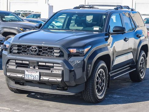 Used 2026 Toyota 4Runner TRD Off-Road Premium AWD/4WD image 3