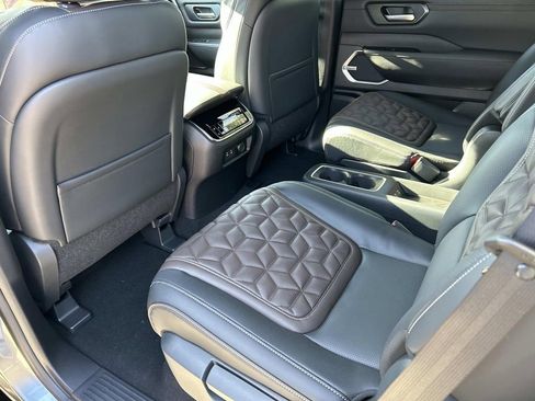 New 2026 Nissan Armada Platinum Reserve w/ Accent Package AWD/4WD image 19