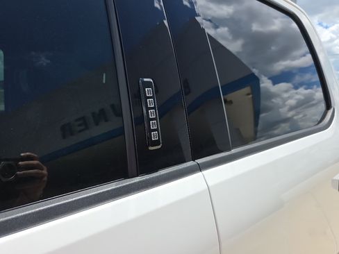 Used 2023 Ford F150 Lariat AWD/4WD image 8