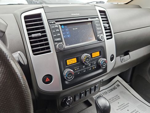 Used 2021 Nissan Frontier PRO-4X w/ Pro-4x Utility Package image 18