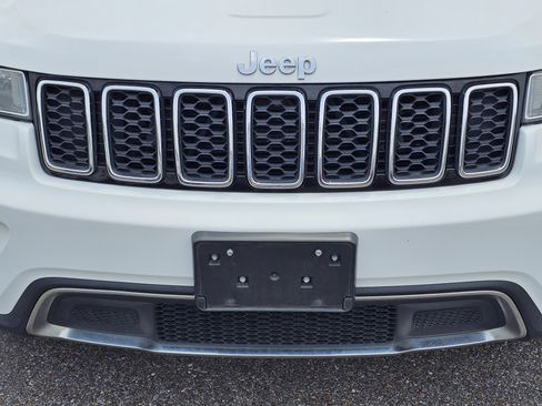 Used 2021 Jeep Grand Cherokee Limited w/ Luxury Group II RWD image 3