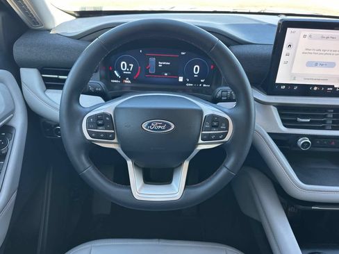 Certified 2025 Ford Explorer Active w/ Active Comfort Package AWD/4WD image 15