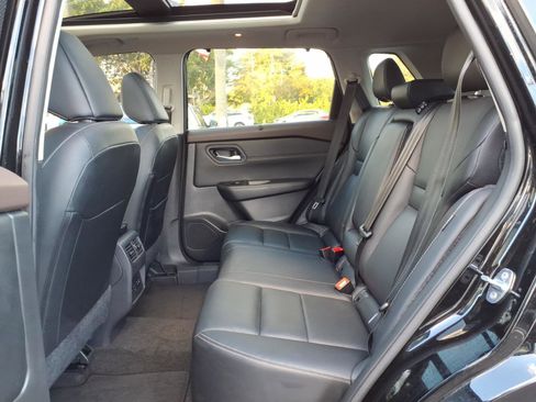 Certified 2023 Nissan Rogue SL w/ SL Premium Package image 18