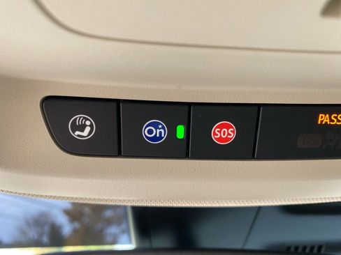 Used 2023 Buick Envision Preferred image 17