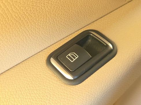 Used 2014 Mercedes-Benz E 350 Cabriolet image 9