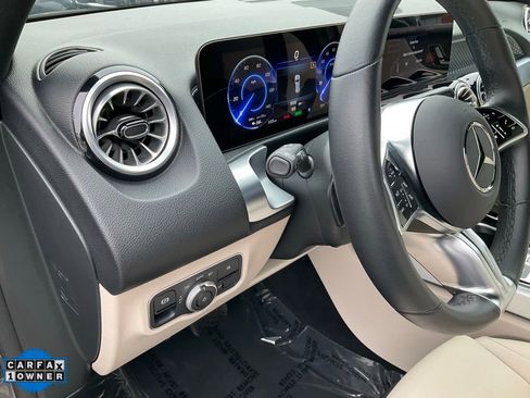 Used 2024 Mercedes-Benz EQB 250+ image 19