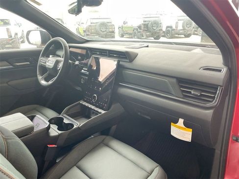 New 2026 GMC Terrain AT4 w/ Convenience Package III image 30