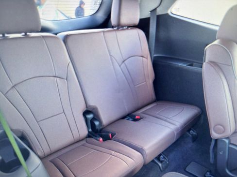Used 2021 Buick Enclave Avenir w/ Avenir Technology Package FWD image 5