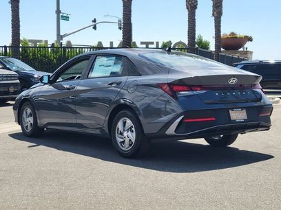 New 2026 Hyundai Elantra SE