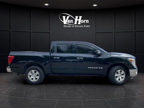Used 2019 Nissan Titan SV AWD/4WD image 8