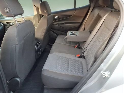Used 2024 Chevrolet Equinox LT FWD image 12