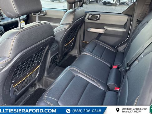 Used 2023 Ford Bronco Badlands w/ Sasquatch Package image 8