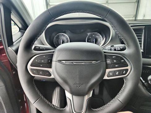 New 2027 Chrysler Pacifica LX FWD image 21