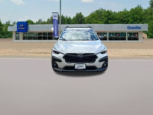 Used 2024 Subaru Crosstrek 2.0i Premium AWD/4WD image 3