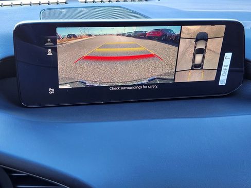 New 2026 MAZDA MAZDA3 Hatchback w/Premium Plus Pkg image 9