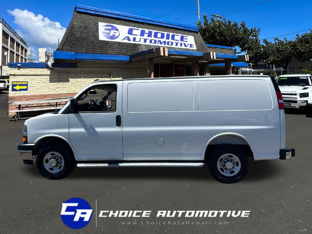 Used 2025 Chevrolet Express 2500 w/ Driver Convenience Package RWD image 3