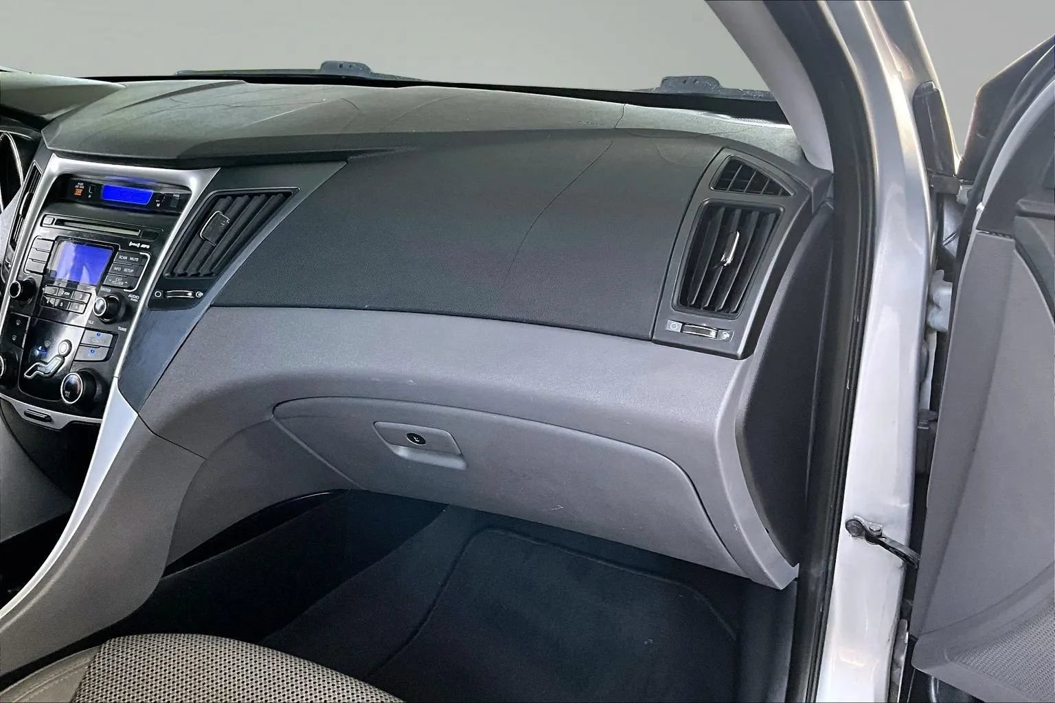 Used 2011 Hyundai Sonata SE FWD image 22