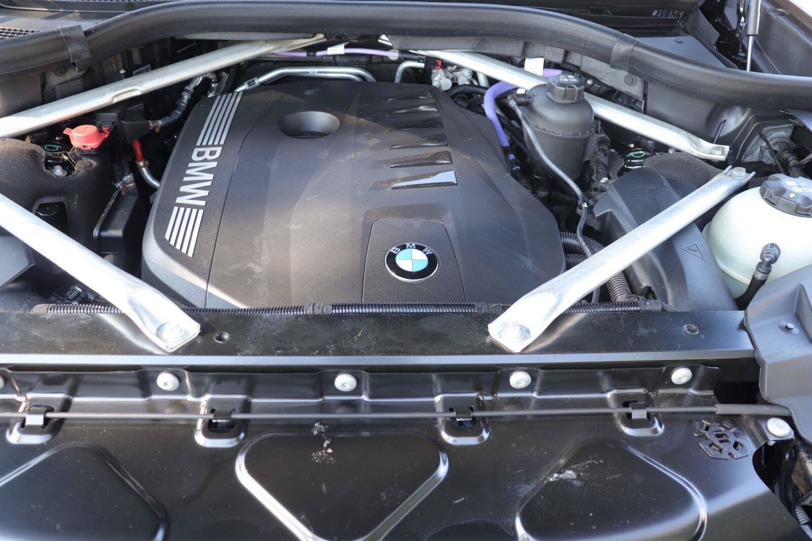 Used 2024 BMW X7 xDrive40i w/ Premium Package AWD/4WD image 43