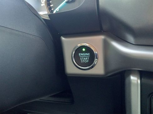 Used 2024 Ford Expedition XLT image 26