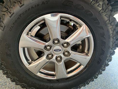 Used 2019 Ford F150 XLT w/ Equipment Group 302A Luxury AWD/4WD image 27