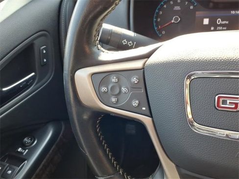 Used 2021 GMC Canyon Denali image 18