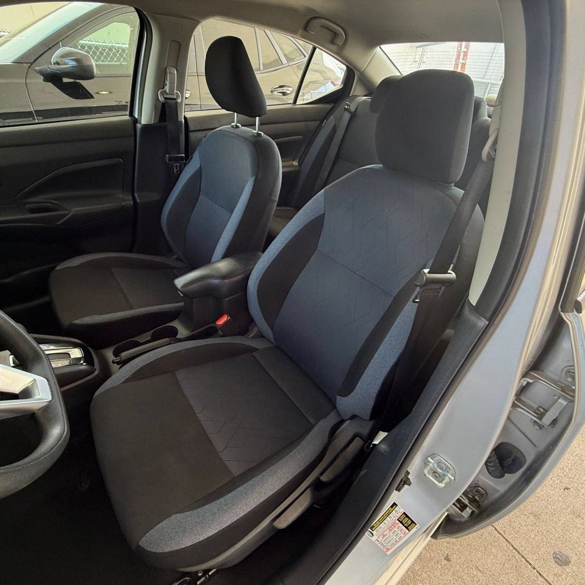 Used 2025 Nissan Versa SV FWD image 28