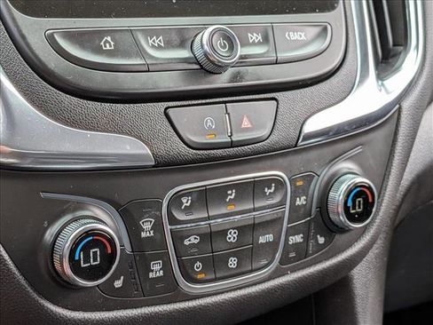 Used 2024 Chevrolet Equinox LT image 14