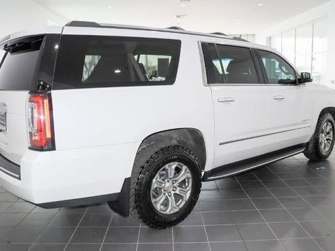 Used 2017 GMC Yukon XL Denali image 5