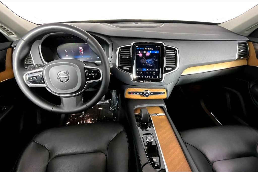 Used 2023 Volvo XC90 B6 Plus AWD/4WD image 15