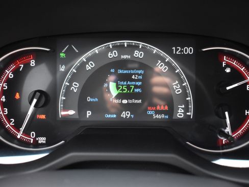 Used 2025 Toyota RAV4 LE image 27